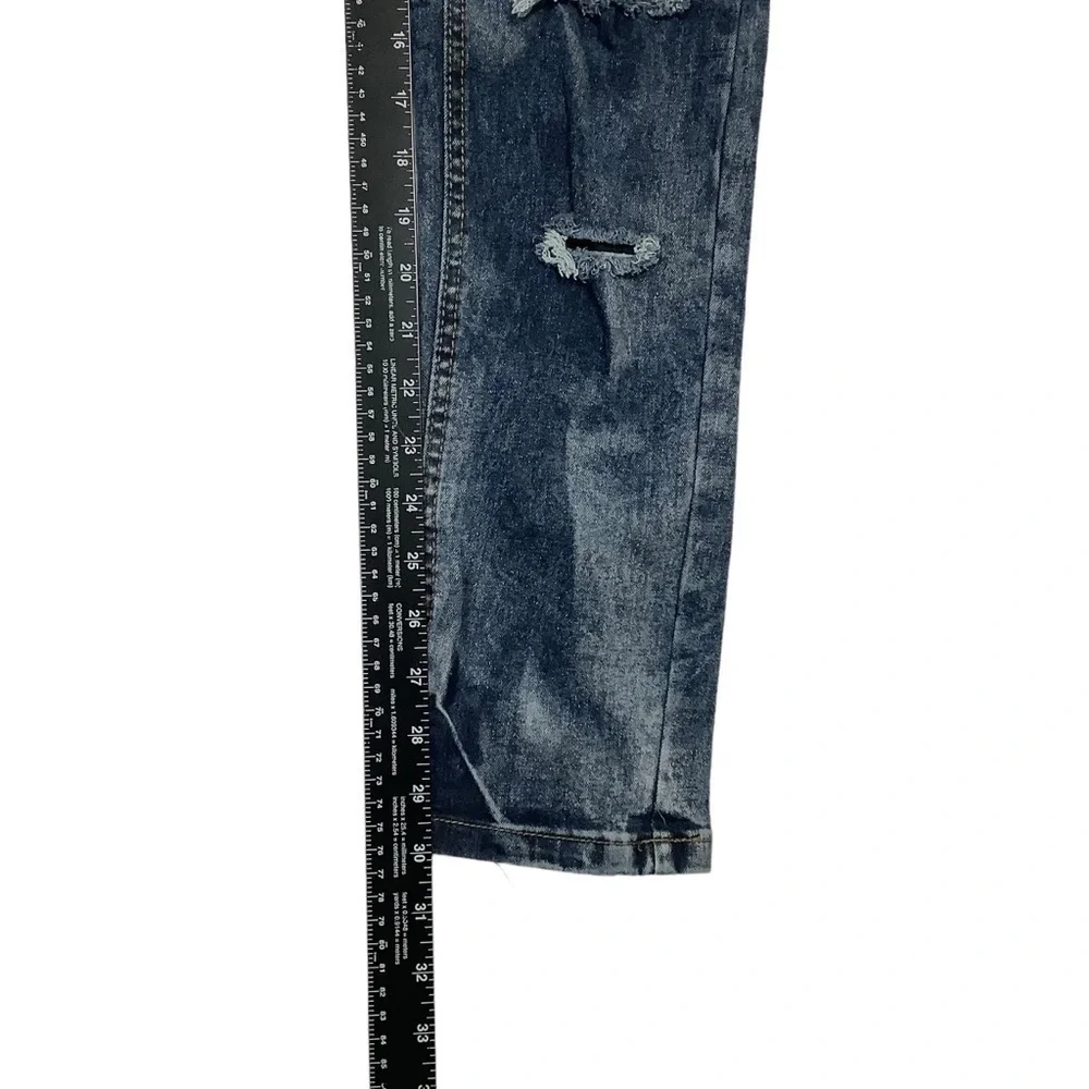 M. Society Skinny Jeans Sz 30W 30L Distressed